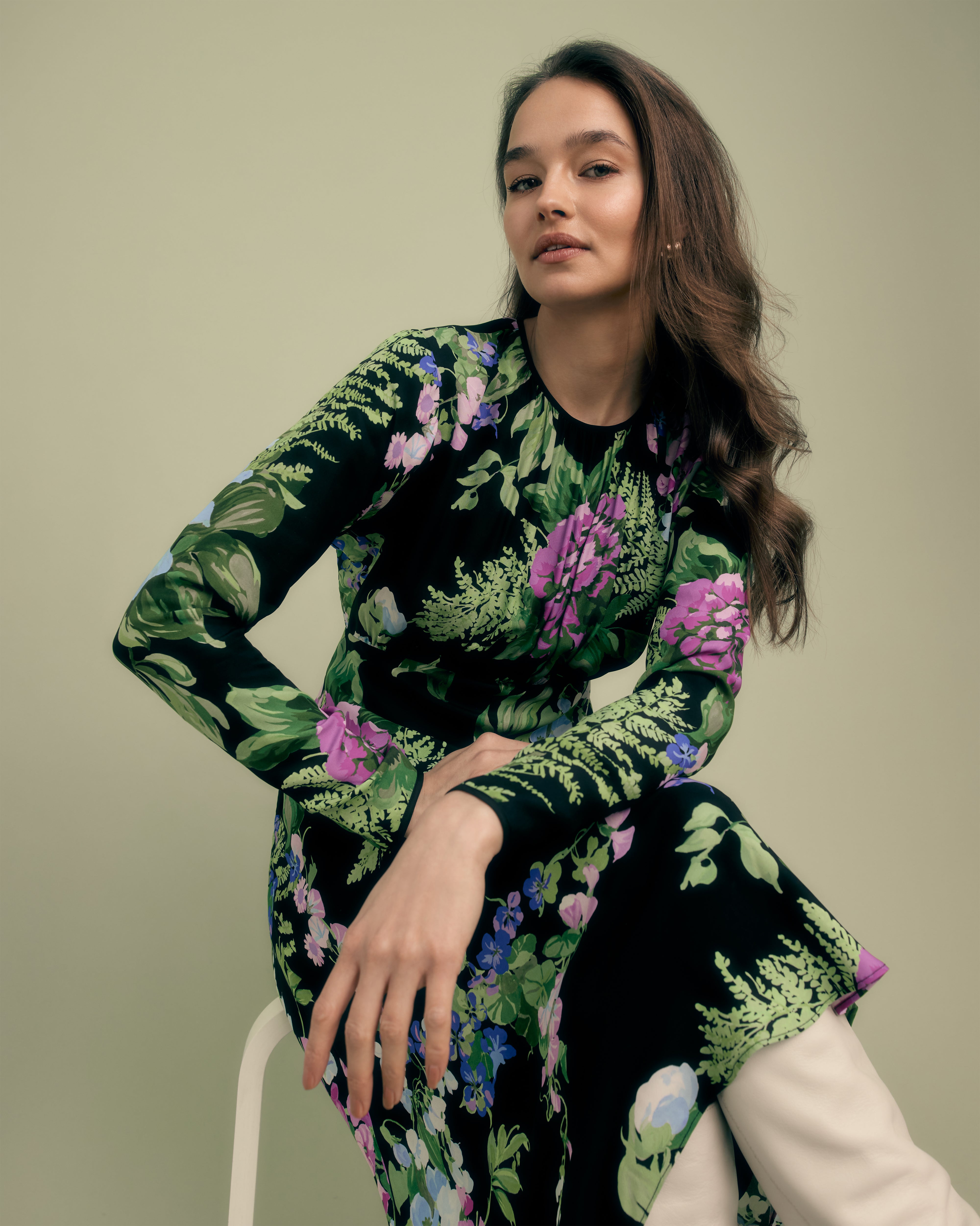 Florere Floral Print Curved Seam Midi Dress