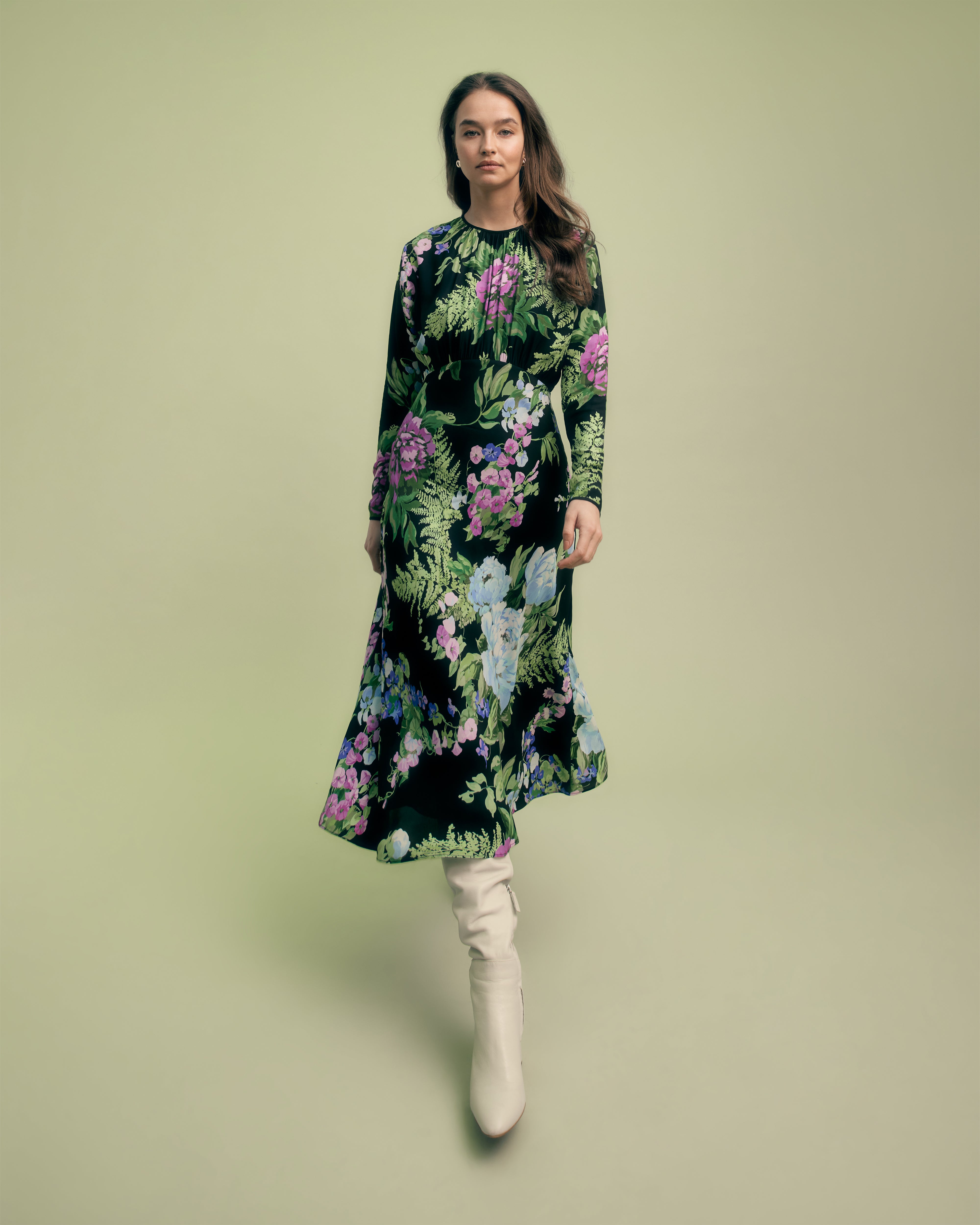 Florere Floral Print Curved Seam Midi Dress