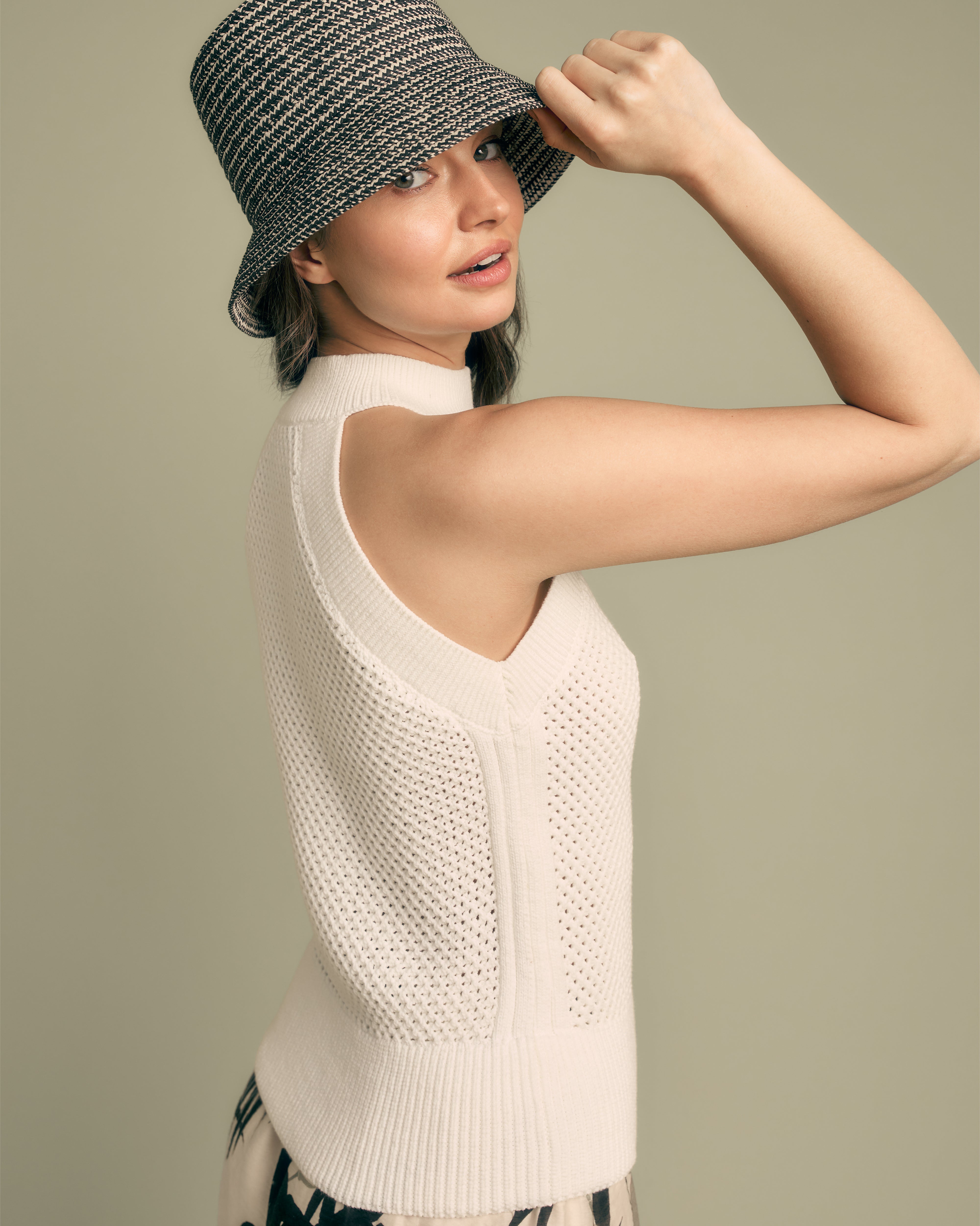Florere White Crochet Halterneck Knitted Vest