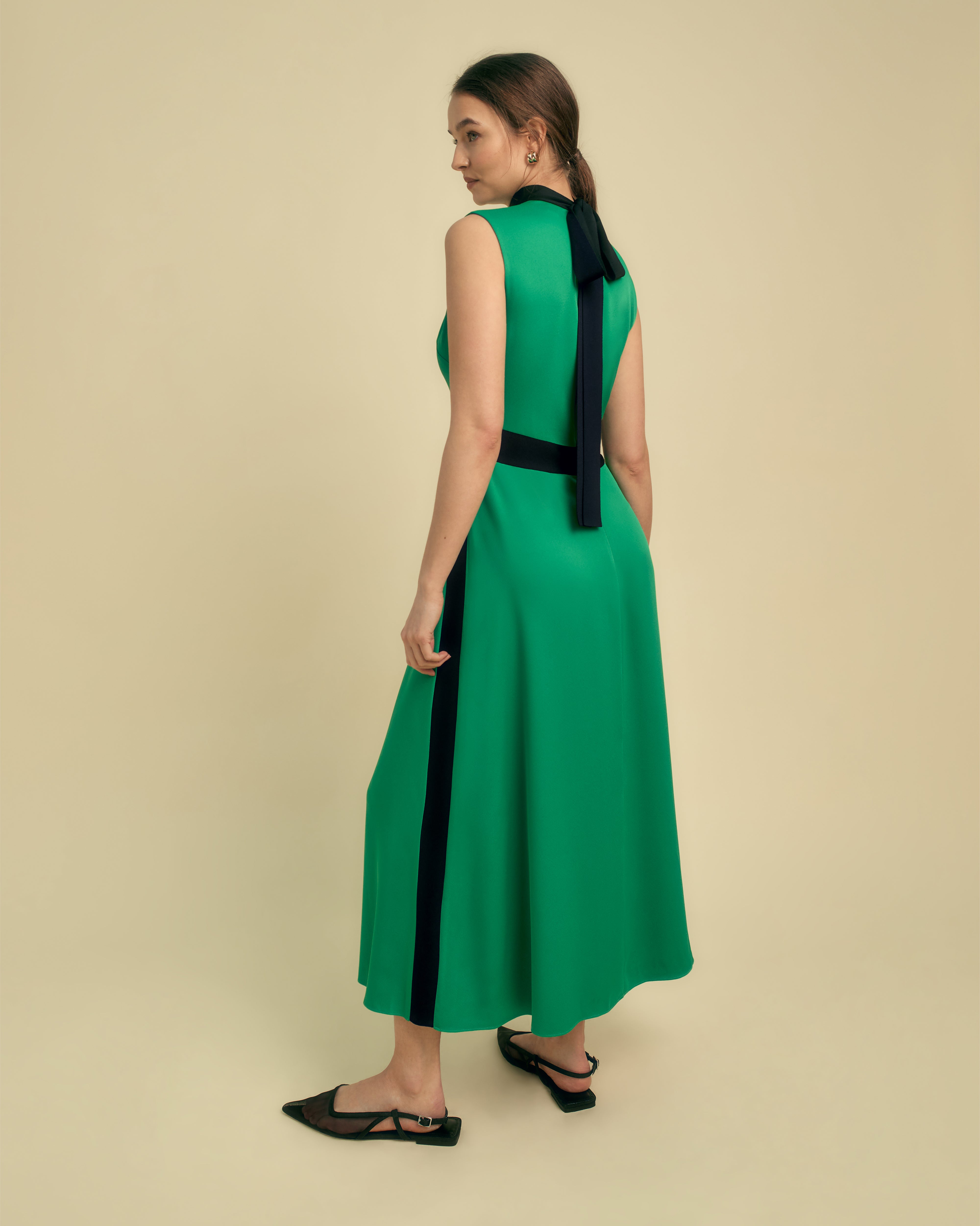 FLORERE Knit And Woven Mix Colourblock Midi Dress green and black hybrid Florere FLORERE Knit And Woven Mix Colourblock Midi Dress green and black hybrid Florere
