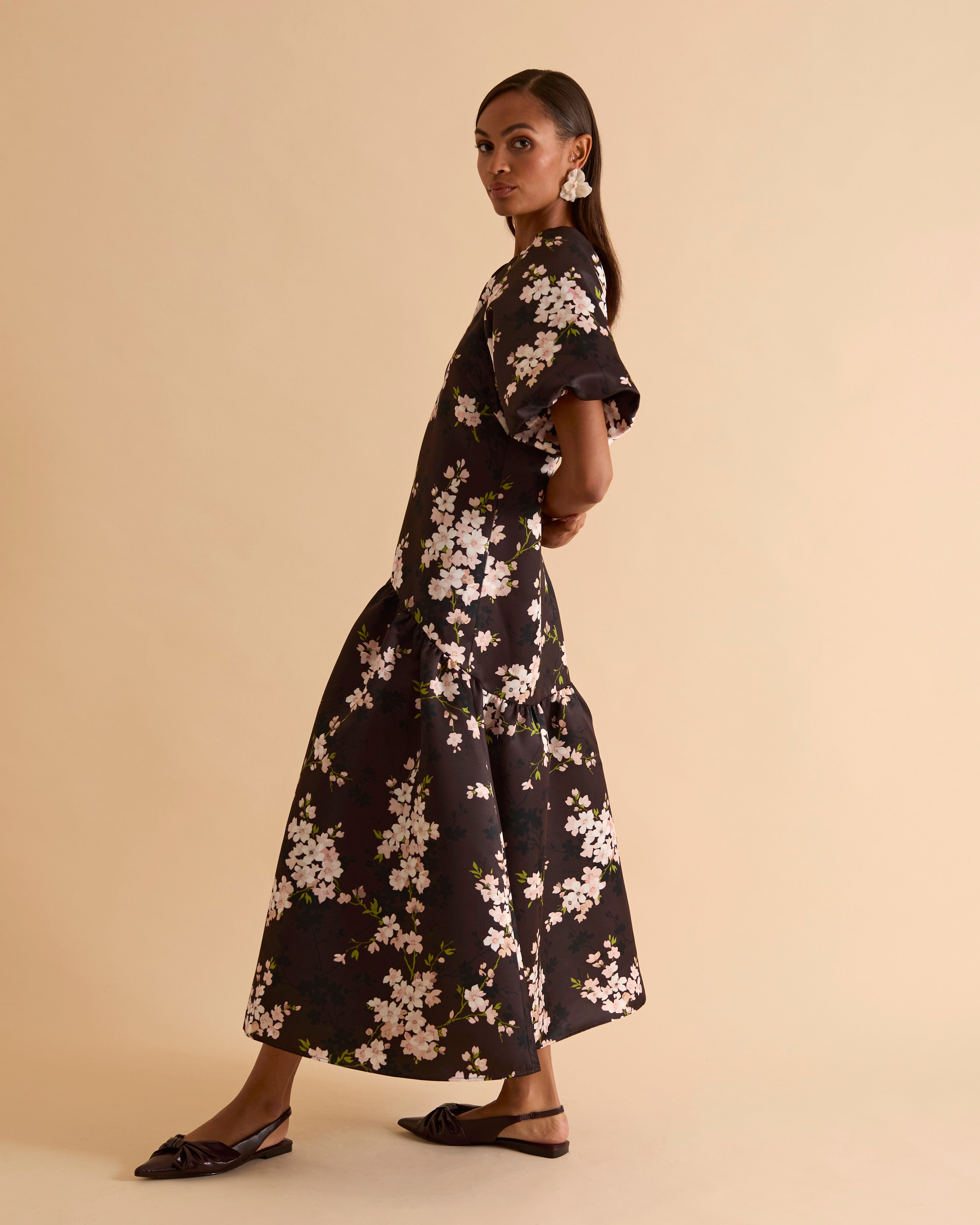 Puff Sleeve Tiered Midi Dress